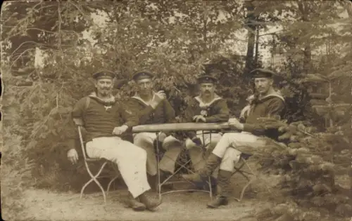 Foto Ak Wilhelmshaven an der Nordsee, Matrosen, Torpedo Division