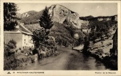 Ak Mouthier Hautepierre Doubs, Rocher de la Beaume, Felsansicht