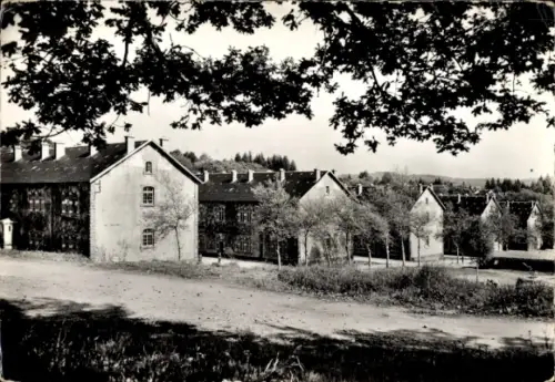 Ak La Courtine Creuse, Niederländisches Truppenlager, Blöcke