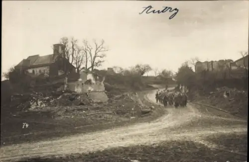 Foto Ak Autry Argonnen Ardennes, Straßenpartie, Kriegsschauplatz 1. WK