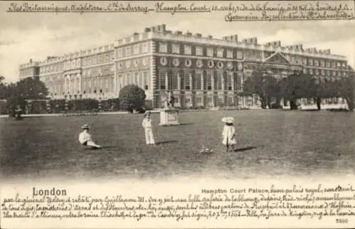 Ak London England, Hampton Court Palace