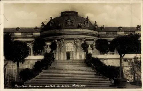 Ak Potsdam, Schloss Sanssouci, Mittelbau