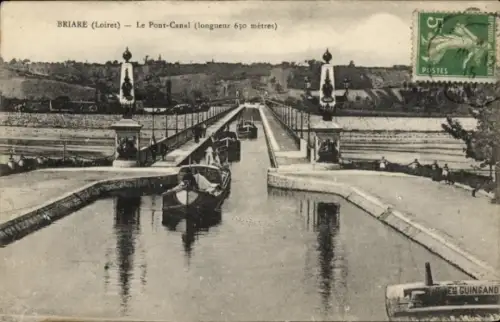 Ak Briare Loiret,  Pont-Canal, Wasserstraße, Boote, Landschaft