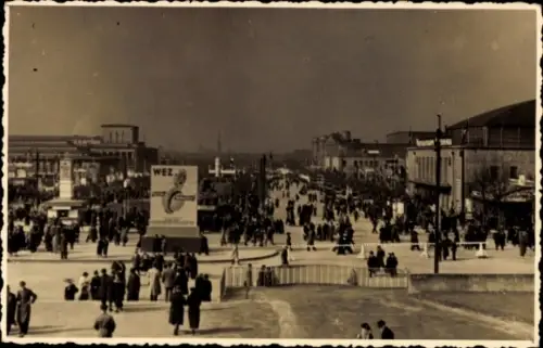 Foto Leipzig, Leipziger Messe 1935, Ausstellungsgelände, Plakat WEZ