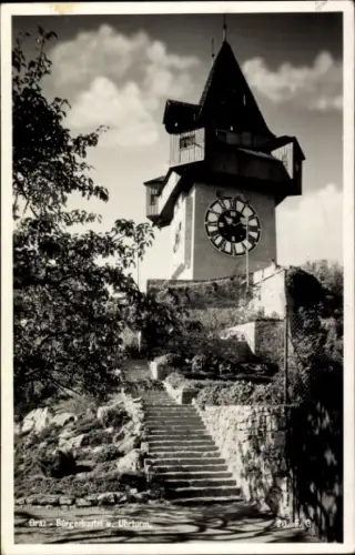 Ak Graz Steiermark,  Uhrturm, Schwarz-Weiß-Foto, Treppenaufgang, Uhr