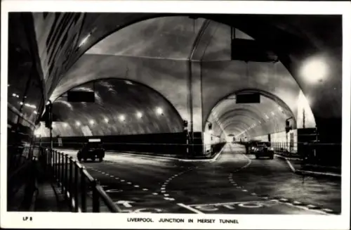 Ak Liverpool Merseyside England, Mersey Tunnel,  Tunnelansicht, Autos, Schwarz-Weiß-Foto