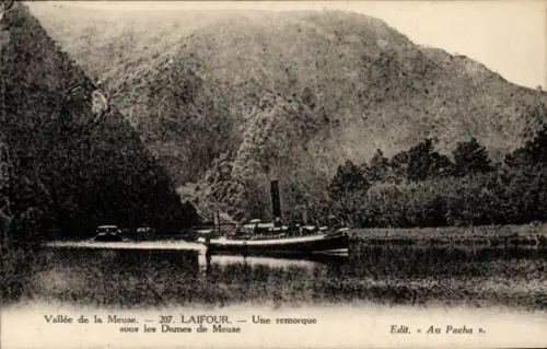 Ak Laifour Ardennes, Vallée de la Meuse, Boot auf dem Wasser, Dämme im Hintergrund