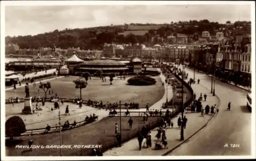Ak Rothesay Insel Bute Schottland, Pavilion und Gärten,  Menschen, Park, Spaziergänger, Bäume, Wa