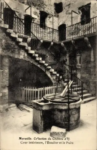 Ak Marseille Bouches du Rhône,  Château d'If, Innenhof, Treppe, Brunnen