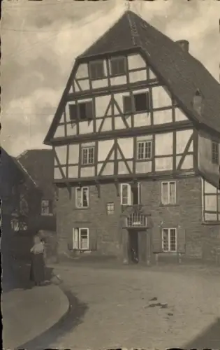 Foto Ak Soest in Westfalen, Straßenpartie, Fachwerkhaus