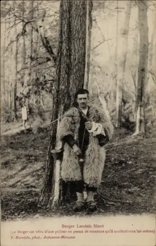 Ak Arjuzanx Landes, Berger landais filant