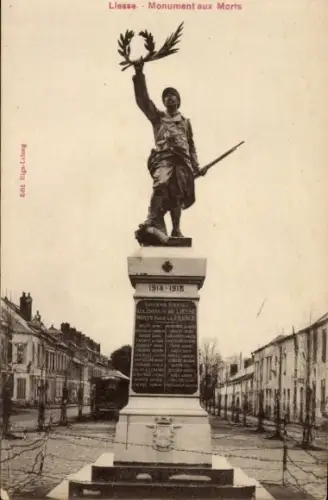 Ak Liesse Aisne, Denkmal für die Gefallenen, Statue mit Lorbeerkranz, Inschrift 1914-1918