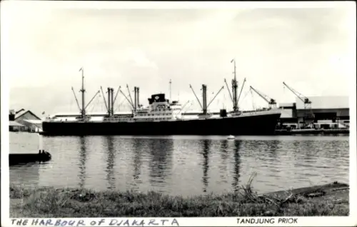 Ak Jakarta Indonesien, Hafenpartie, Frachtschiff