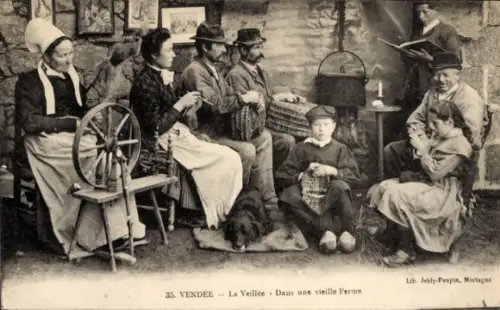 CPA Vendée, La Veillée, Dans une vieille Ferme