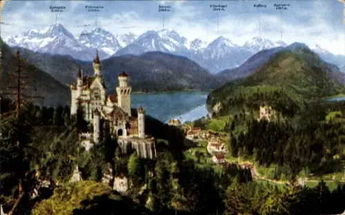 Ak Hohenschwangau Schwangau im Ostallgäu, Schloss Neuschwanstein, Blick auf  Berge, Wald, See