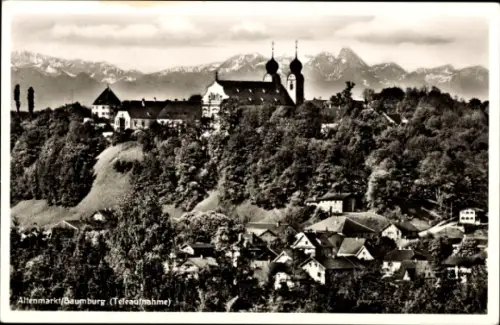 Ak Baumburg Altenmarkt an der Alz Oberbayern, Altenmarkt/Baumburg, Teleaufnahme, Berge im Hinterg