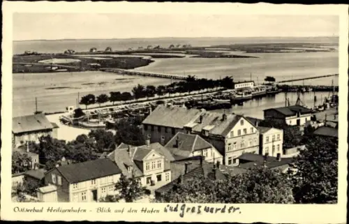 Ak Ostseebad Heiligenhafen in Holstein, Ostseebad  Blick auf den Hafen, Schiffe, Häuser