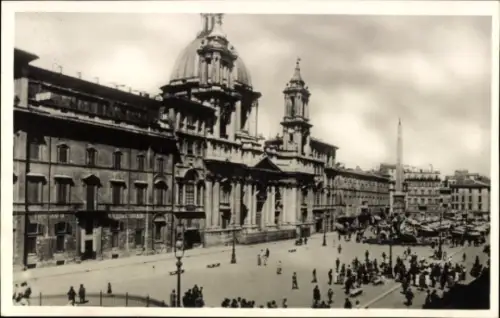 Ak Roma Rom Lazio, Piazza Navona, Menschenmenge,  Gebäude, Obelisk