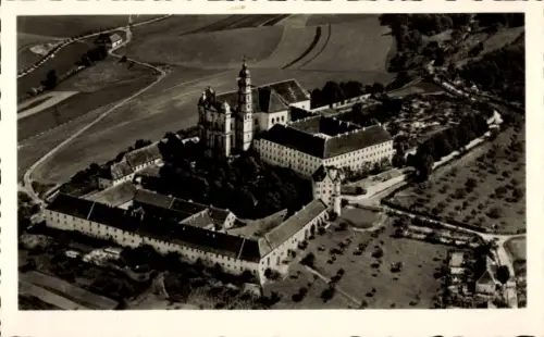 Ak Neresheim in Württemberg, Luftaufnahme der Benediktiner-Abtei  Klosteranlage, Landschaft