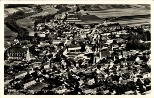 Ak Reisen Eitting Oberbayern, Luftaufnahme von Eitting, Oberbayern, viele Häuser, Felder im Hinte