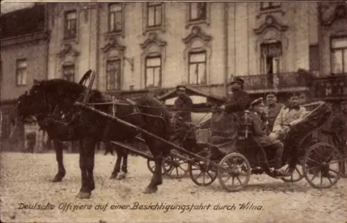 Ak Vilnius Wilna Litauen, Deutsche Offiziere, Besichtigungsfahrt,  Pferdewagen