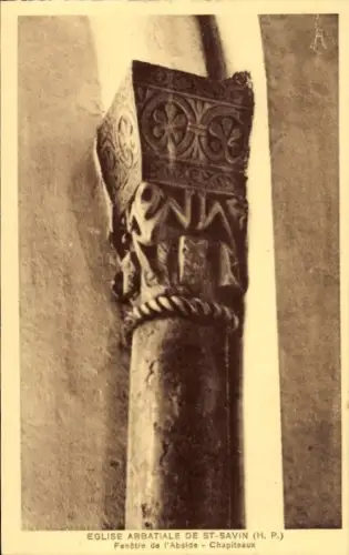 Ak Saint Savin Hautes-Pyrénées, Abteikirche,  Apsisfenster mit Kapitell