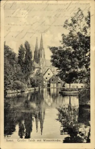 Ak Soest in Westfalen,  Großer Teich, Wiesenkirche, Wasser, Bäume, Gebäude