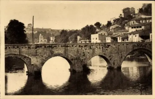 Ak Béziers Hérault, Brücke, Wasser, Häuser, Bäume, Pont Vieux,  17 Bögen