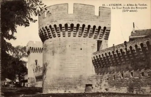 CPA Avignon Vaucluse, Allées de Verdun, La Tour Ronde des Remparts
