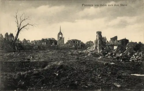 Ak Fresnes (Seine) Val de Marne, Ruinenlandschaft, Baum, Kirche, Zerstörung,  nach dem Sturm