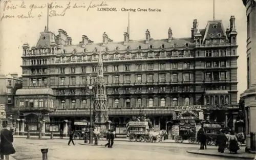 PC London City England, Charing Cross Station