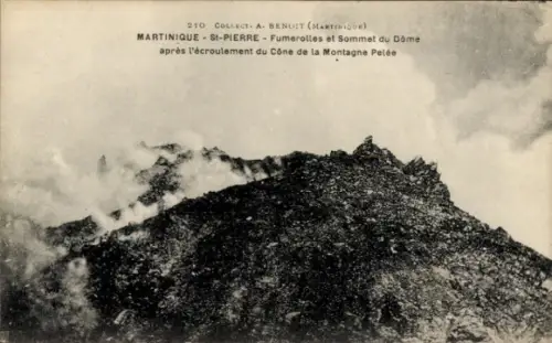 Ak St. Pierre Martinique, Montagne Pelée, Rauchwolken auf dem Gipfel des Vulkans