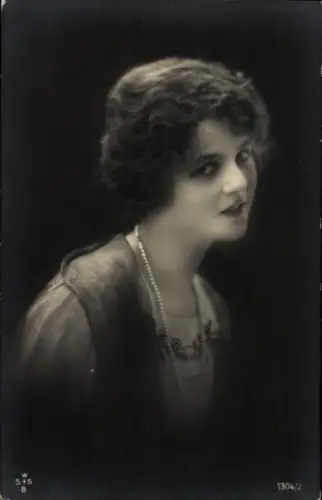 Ak Junge Frau, Portrait