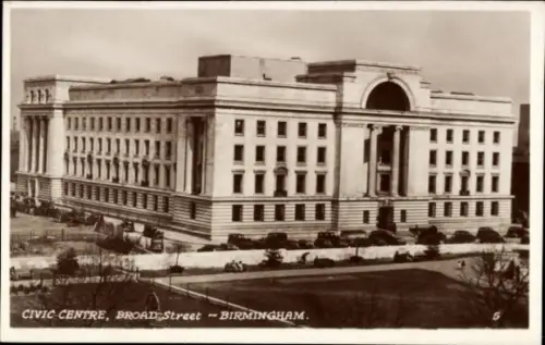 Ak Birmingham West Midlands England, Civic Centre, Broad Street,   , schwarz-weiß