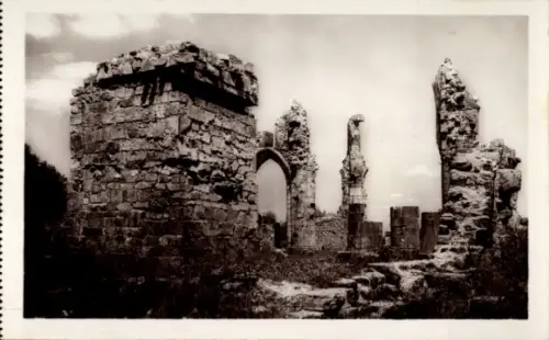 Ak Montfaucon d'Argonne Meuse, Ruinen einer Kirche,  schwarz-weiß,  Stätte