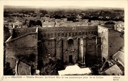 CPA Orange Vaucluse, Théâtre Romain, Le Grand Mur et vue panoramique prise de la Colline