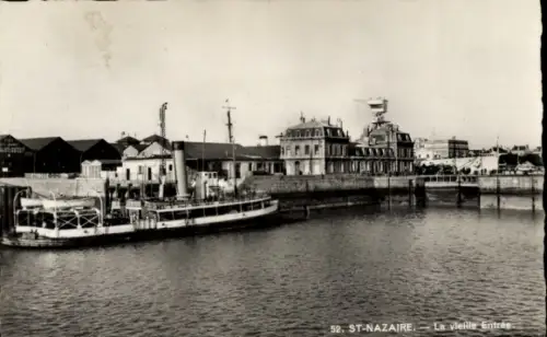 Ak Saint Nazaire Loire Atlantique, Dampfer am Anleger