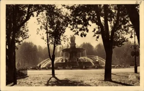 Ak Aix en Provence Bouches du Rhône, Springbrunnen