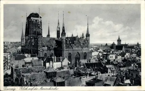 Ak Gdańsk Danzig,  Blick auf die Marienkirche, Stadtansicht,  Architektur