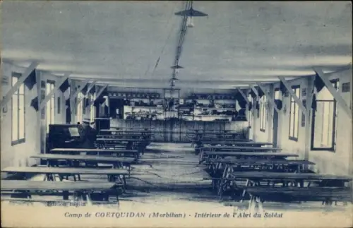CPA Camp de Coëtquidan Morbihan, Intérieur de l'Abri du Soldat