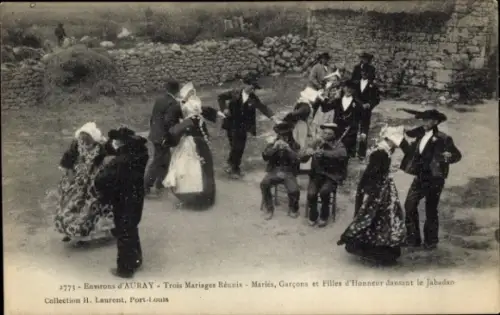 Ak Auray Morbihan, Trois Mariages reunis, Bretonische Tracht