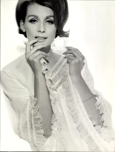 Foto Mode, Perlon Lady-Modell, Nachthemd, Negligé, Modell Schumanis, Foto Riehl