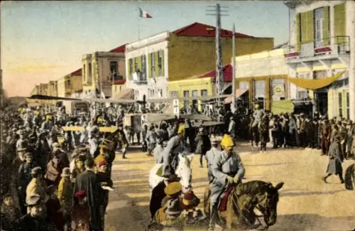 Ak Salonique Saloniki Thessaloniki Griechenland, Menschenmenge, Pferde, Militär, Flugzeug, Straße