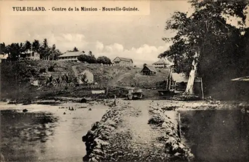 Ak Yule Island Papua Neuguinea,  Zentrum der Mission, Neue Guinea, Wasserweg, Bäume, Gebäude