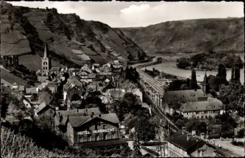 Ak Bacharach am Rhein, Gesamtansicht, Hotel Herbrecht