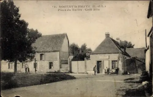 Ak Nogent le Phaye Eure et Loir, Place du Tertre, Cafe Blin