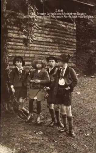 Ak Prinzen Luitpold und Albrecht von Bayern, Prinz Leopold von Belgien, Prinzessin Marie José
