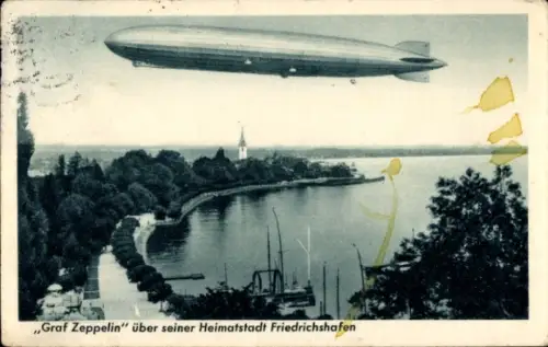Ak Friedrichshafen am Bodensee, Luftschiff Graf Zeppelin über der Stadt