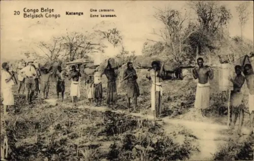 Ak Katanga DR Kongo Zaire, Congo Belge, Karawane,  Menschen mit Lasten