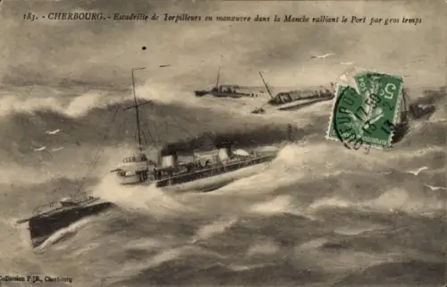 CPA Cherbourg, Escadrille de Torpilleurs en manoeuvre dans la Manche ralliant le Port par gros temps